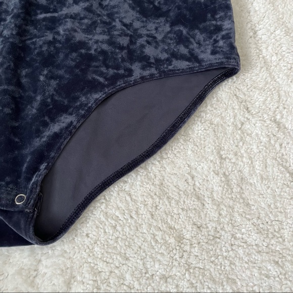American Eagle Outfitters Crushed Velvet Blue Gray Bodysuit - Picture 5 of 7